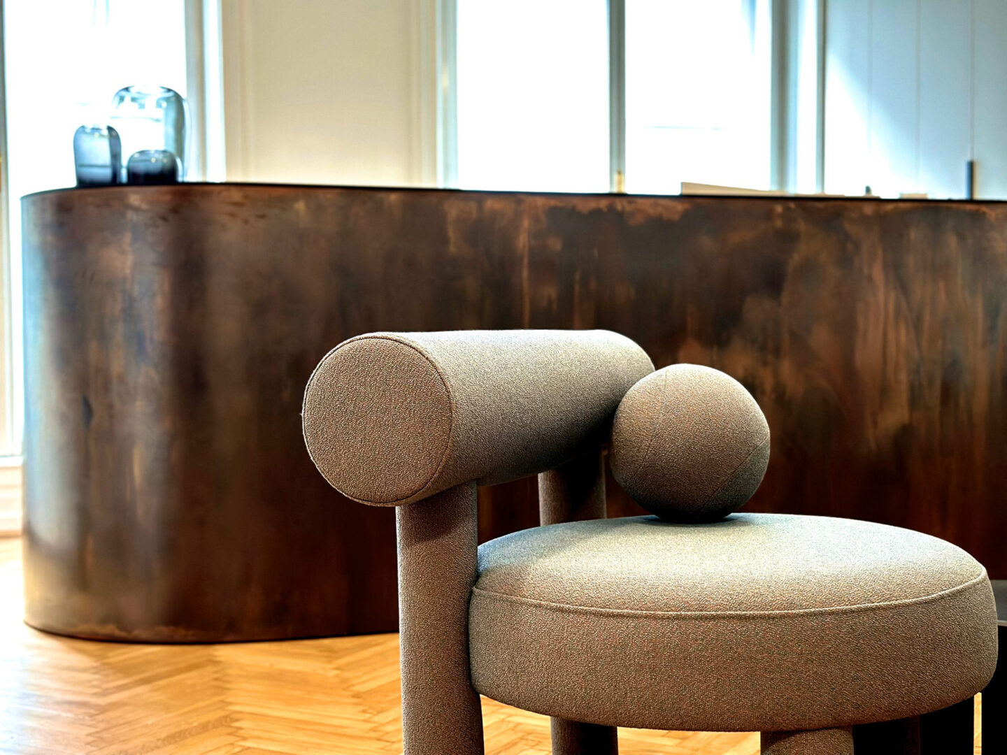 Detailaufnahme einer Ordination, Sitzmöglichkeit