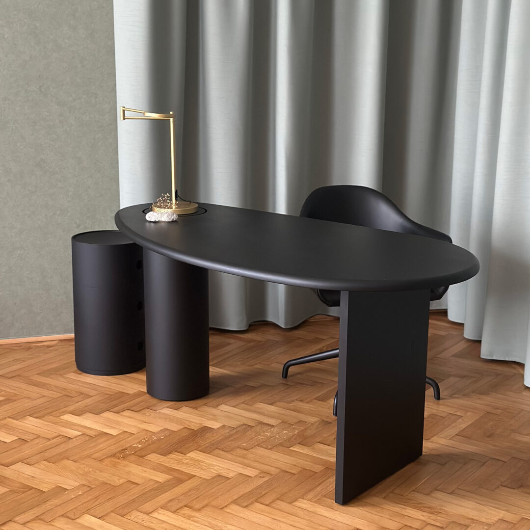 Psychoth. Praxis geplant von fineconnect, schwarzer, ovaler Tisch