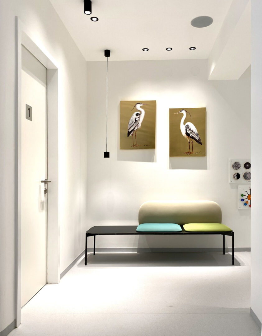 fineconnect Projekt, Ausstattung für einen Augenarzt, Töne Türkis und Mint, sowie Gelbgrün.